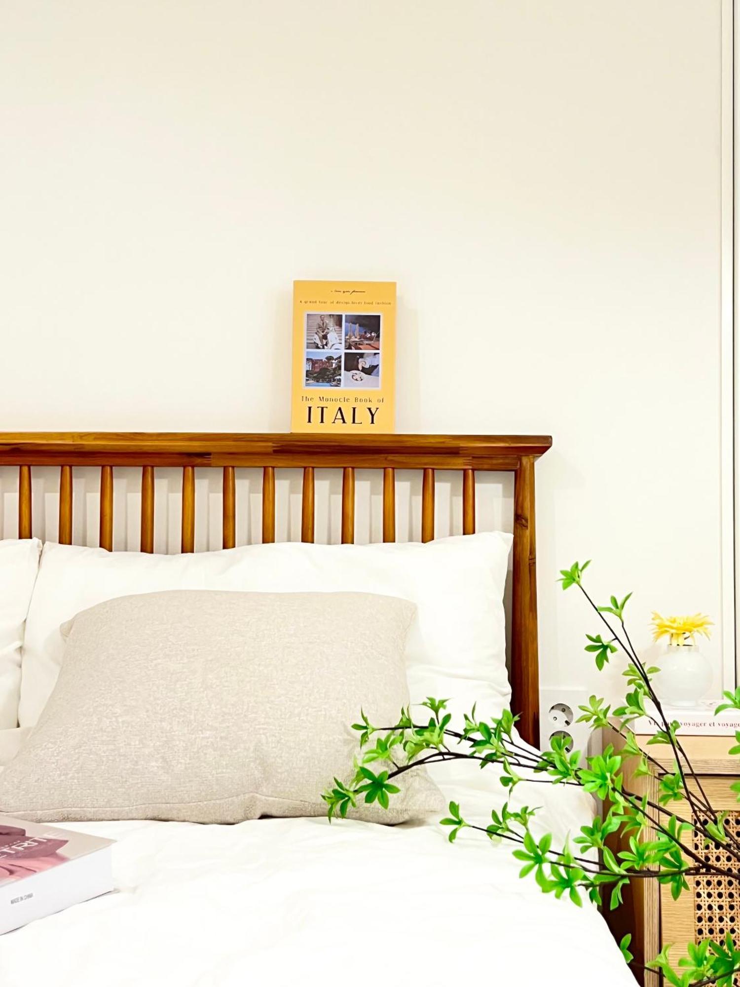 Cream House Apartment *